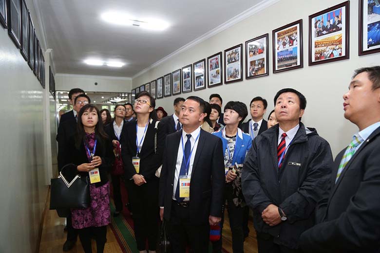 我公司总经理以中国青年代表团成员访问蒙古国